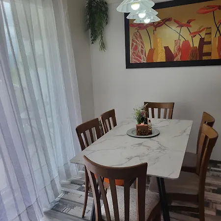 Prostrani Moona - Blizu Centra Grada Sa Pogledom Na I Garazom Apartment Split