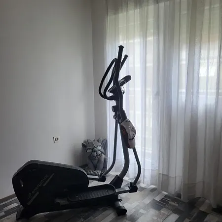 Prostrani Moona - Blizu Centra Grada Sa Pogledom Na I Garazom *