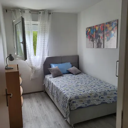 Prostrani Moona - Blizu Centra Grada Sa Pogledom Na I Garazom * Split