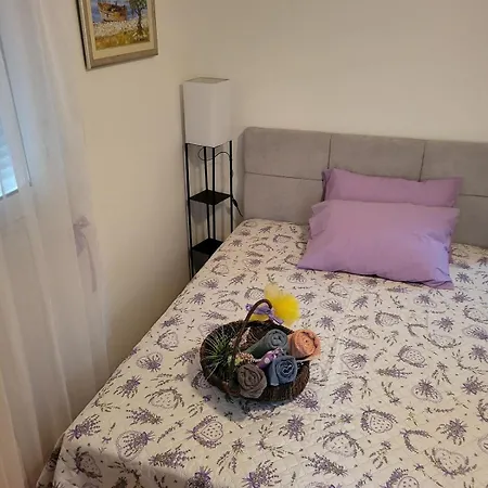 Prostrani Moona - Blizu Centra Grada Sa Pogledom Na I Garazom Apartmán Split